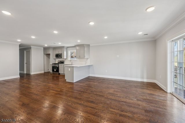 139 N 15Th St 2, East Orange City, NJ 07017