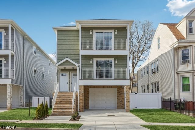 139 N 15Th St 2, East Orange City, NJ 07017