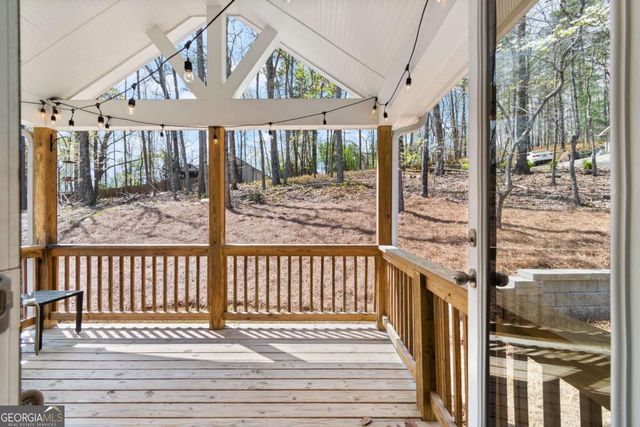 305 Ridgewood Drive, Waleska, GA 30183