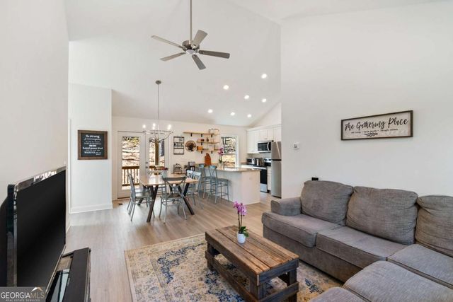 305 Ridgewood Drive, Waleska, GA 30183