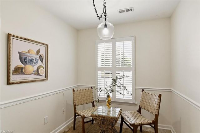 2140 Weststone Road 140, Clemmons, NC 27012