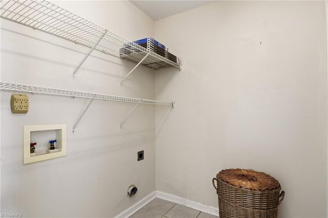 2140 Weststone Road 140, Clemmons, NC 27012