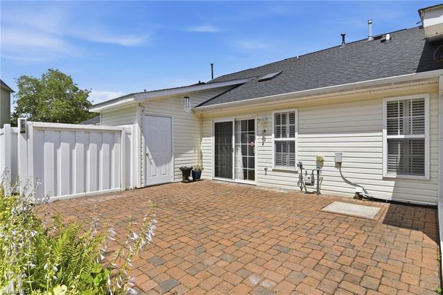 2140 Weststone Road 140, Clemmons, NC 27012