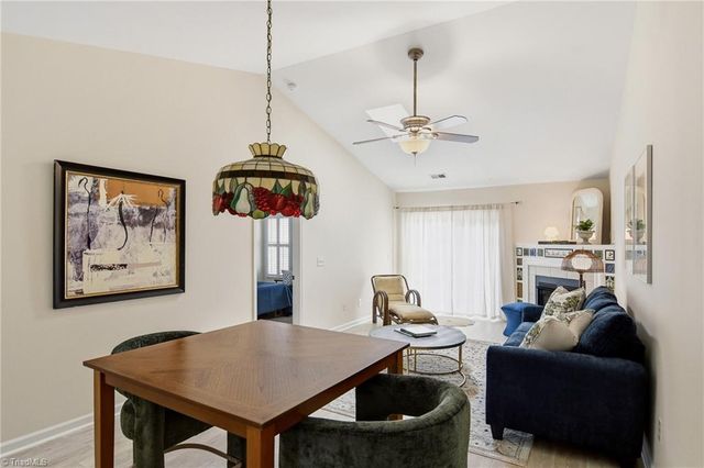 2140 Weststone Road 140, Clemmons, NC 27012