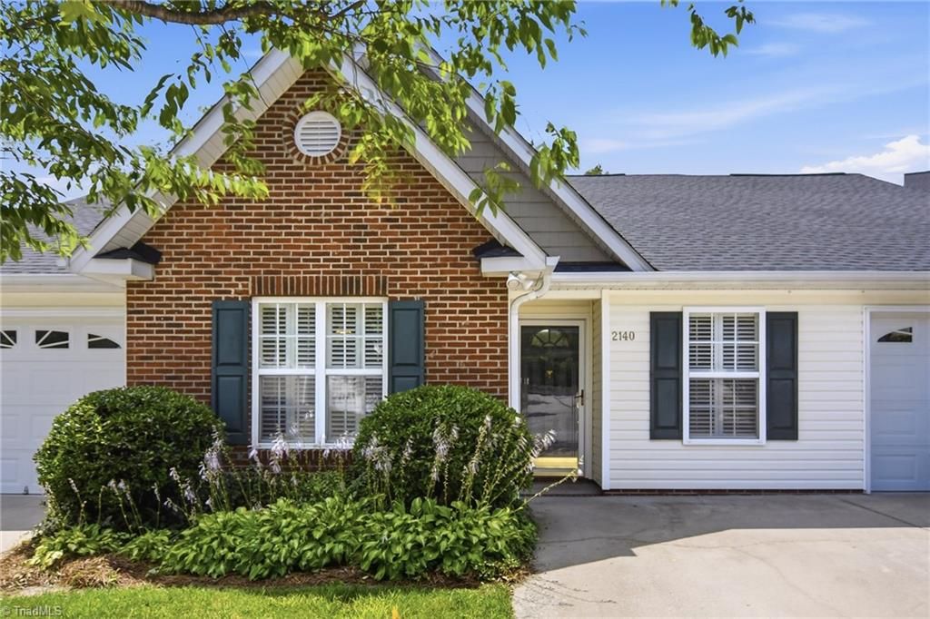 2140 Weststone Road 140, Clemmons, NC 27012