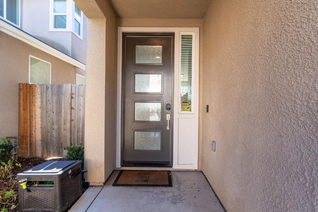 3742 Longford Way, Clovis, CA 93619