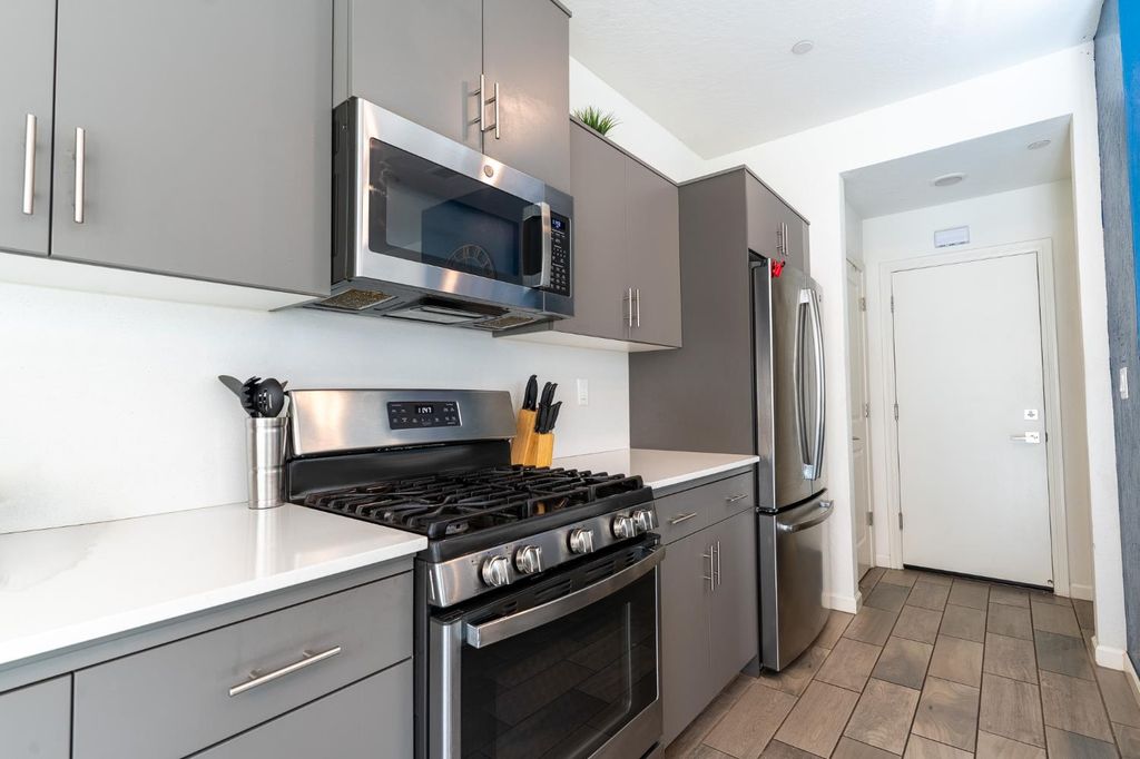 Image 10 of property listing at 3742 Longford Way, Clovis, CA 93619