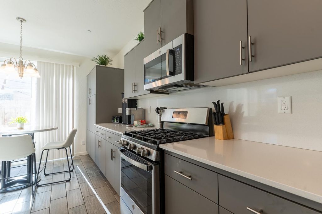 Image 11 of property listing at 3742 Longford Way, Clovis, CA 93619