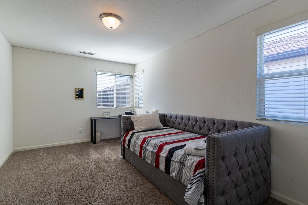 Image 16 of property listing at 3742 Longford Way, Clovis, CA 93619