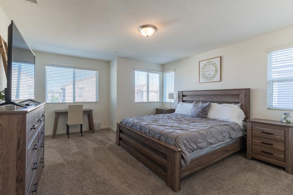 Image 20 of property listing at 3742 Longford Way, Clovis, CA 93619