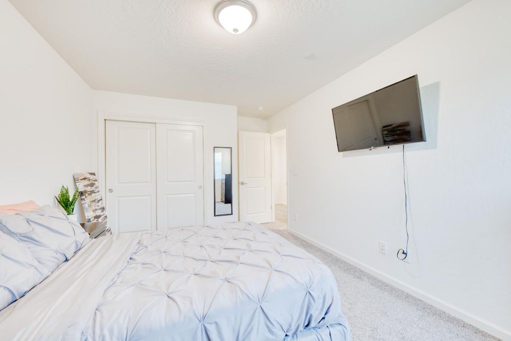 Image 29 of property listing at 3742 Longford Way, Clovis, CA 93619