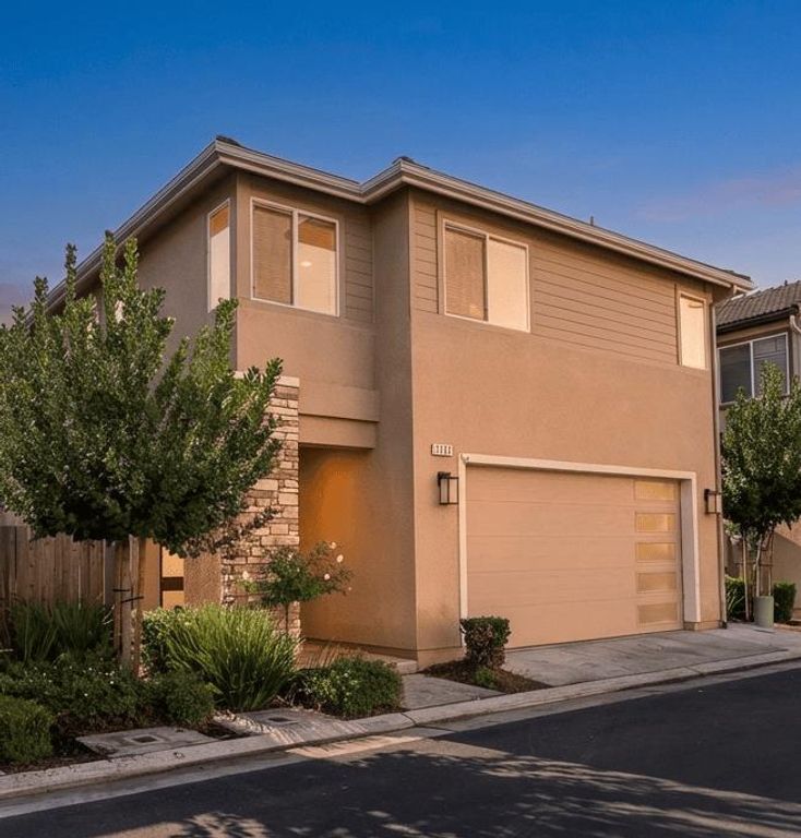 Image 37 of property listing at 3742 Longford Way, Clovis, CA 93619