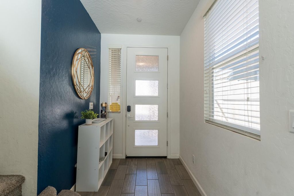 Image 4 of property listing at 3742 Longford Way, Clovis, CA 93619