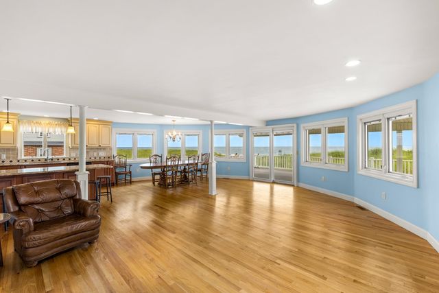 103 Ocean Drive, Seabrook, NH 03874