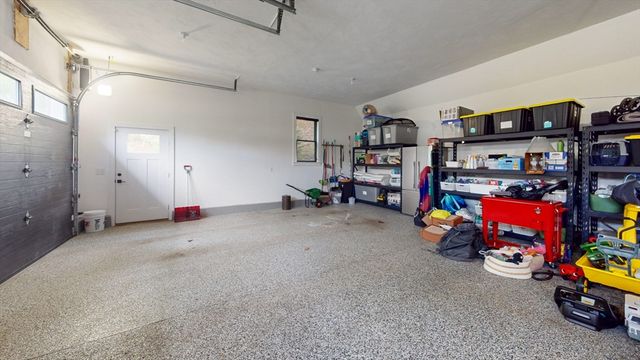 4 Lincoln Ct, Medfield, MA 02052