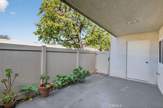 8777 Coral Springs Court 8C, Huntington Beach, CA 92646