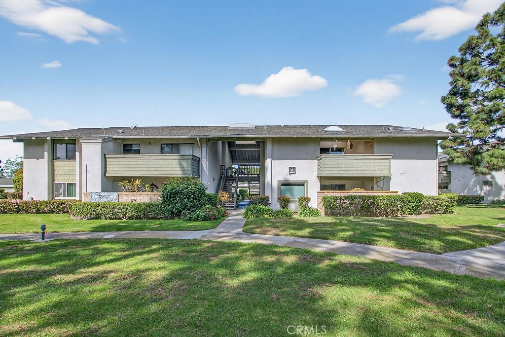 8777 Coral Springs Court 8C, Huntington Beach, CA 92646