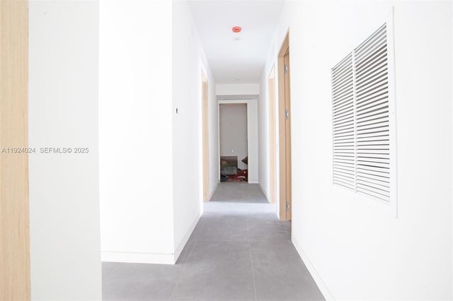 1105 SW 22nd Ter, Miami, FL 33129