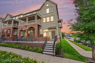 168 Amys Walk Walk, Auburn Hills, MI 48326