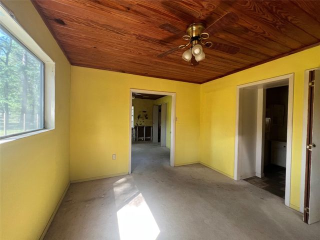 101 Hidden Cove Drive, Point Blank, TX 77364