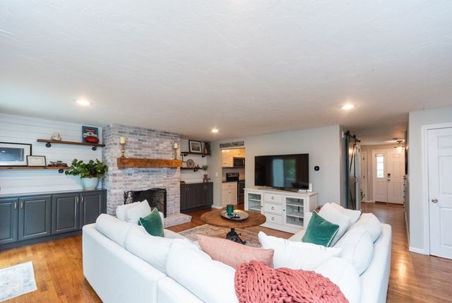 3 Daniel Dr. 3, Easton, MA 02356