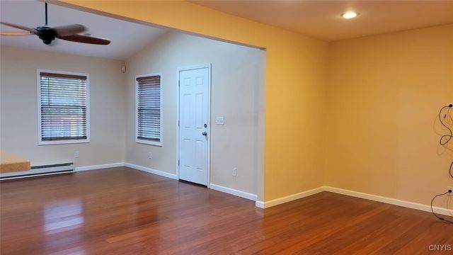 8177 Avoss Lane, Clay, NY 13041