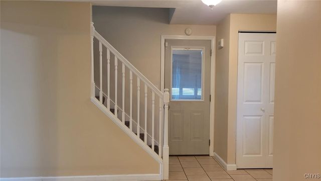 8177 Avoss Lane, Clay, NY 13041
