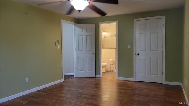 8177 Avoss Lane, Clay, NY 13041