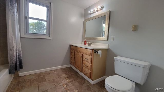 8177 Avoss Lane, Clay, NY 13041