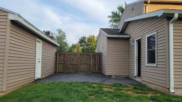 8177 Avoss Lane, Clay, NY 13041