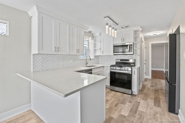 4324 S Keating Avenue, Chicago, IL 60632