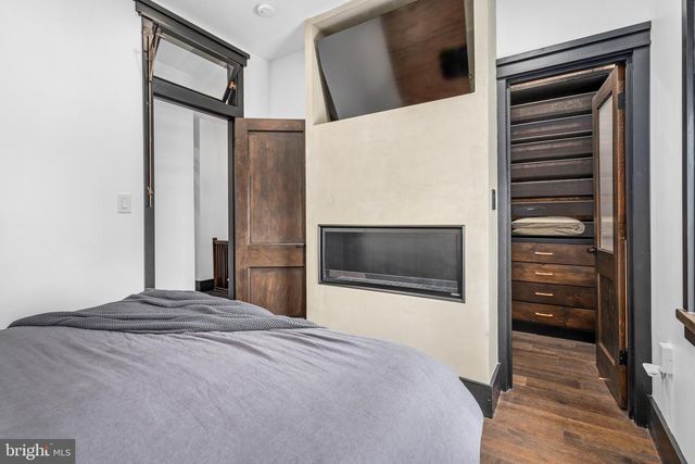 124 TODD PL NE, Washington, DC 20002