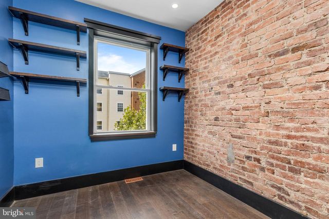124 TODD PL NE, Washington, DC 20002