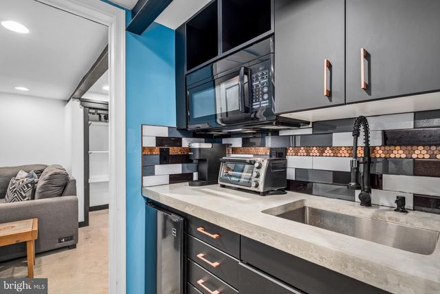 124 TODD PL NE, Washington, DC 20002