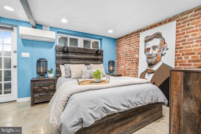 124 TODD PL NE, Washington, DC 20002