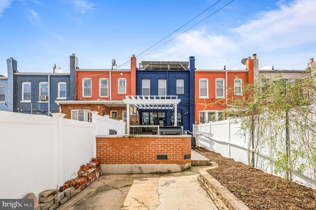 124 TODD PL NE, Washington, DC 20002