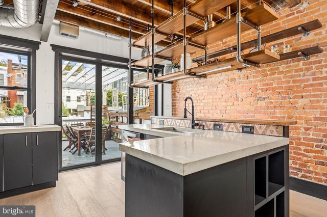 124 TODD PL NE, Washington, DC 20002