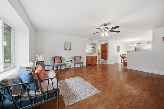 686 La Contenta Dr, Valley Springs, CA 95252