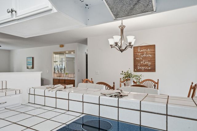 686 La Contenta Dr, Valley Springs, CA 95252