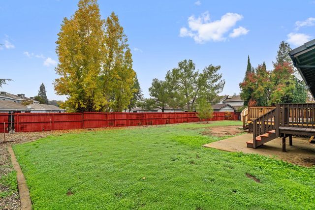 686 La Contenta Dr, Valley Springs, CA 95252