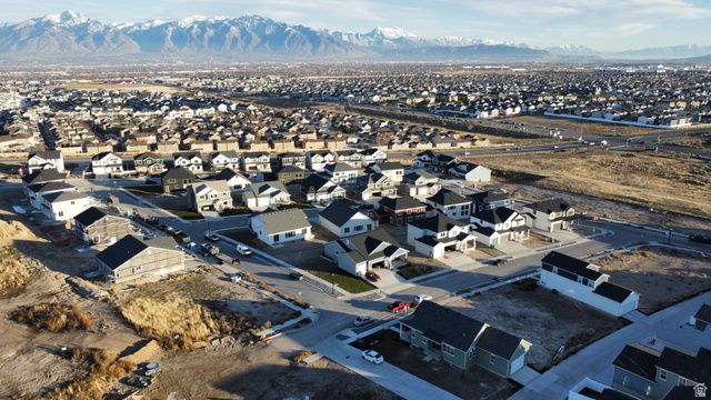 6961 W FARNSWORTH PEAK LN, West Jordan, UT 84081