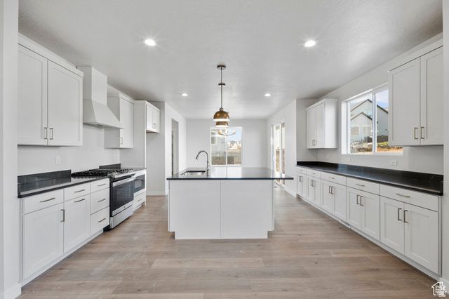 6961 W FARNSWORTH PEAK LN, West Jordan, UT 84081