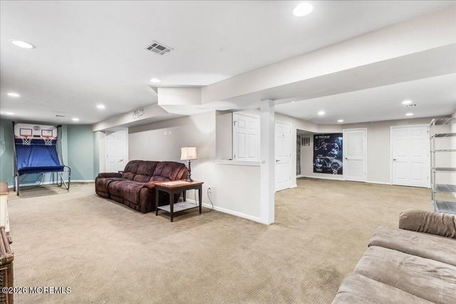 16 Conor Road, Jackson, NJ 08527