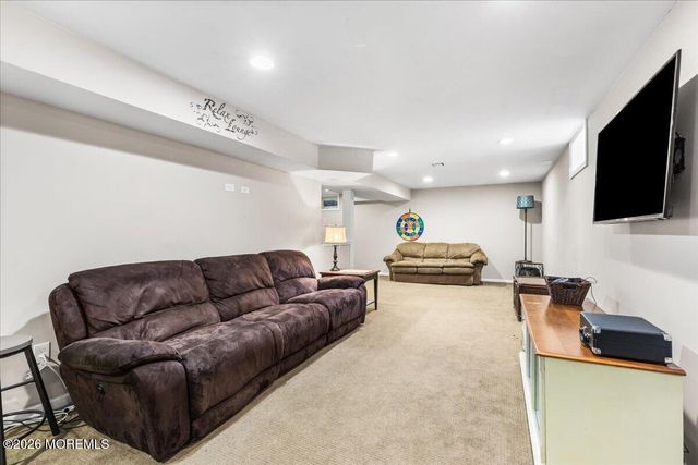 16 Conor Road, Jackson, NJ 08527