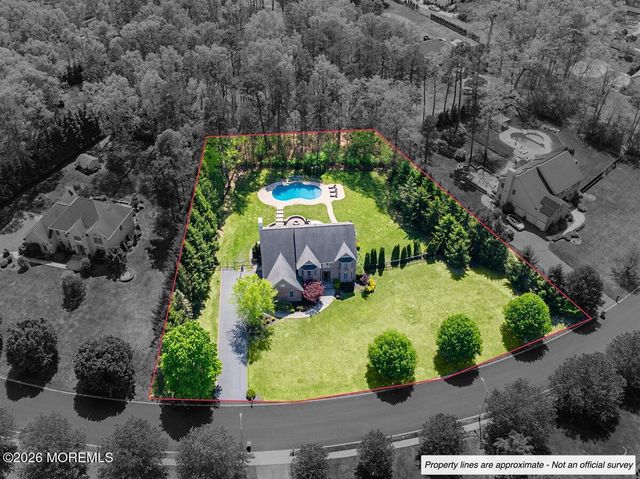 16 Conor Road, Jackson, NJ 08527