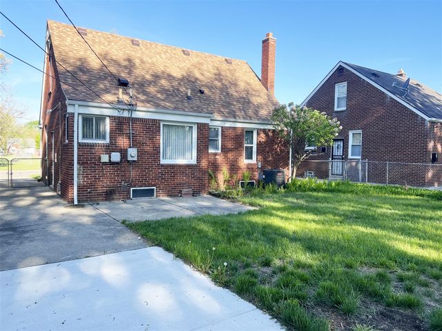 7730 Chatham, Redford, MI 48239