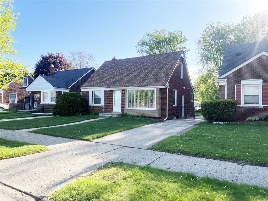 7730 Chatham, Redford, MI 48239