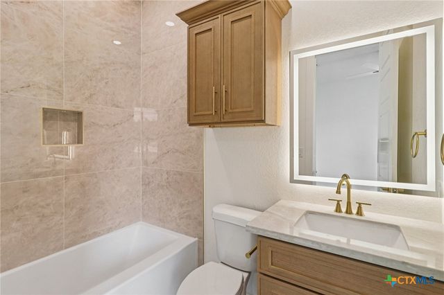 858 Rutherford, Fischer, TX 78623