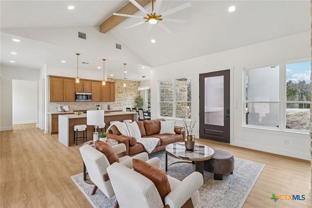 858 Rutherford, Fischer, TX 78623