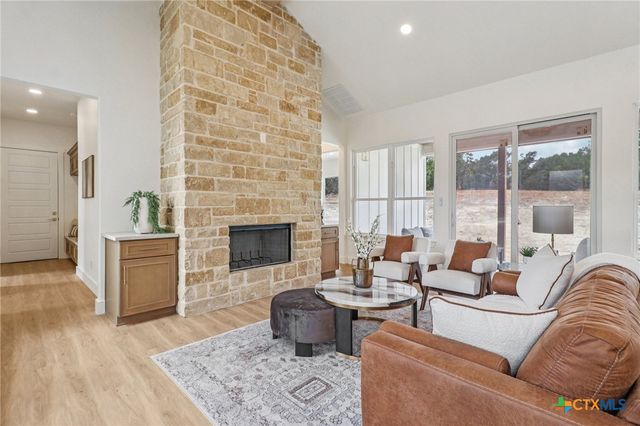 858 Rutherford, Fischer, TX 78623